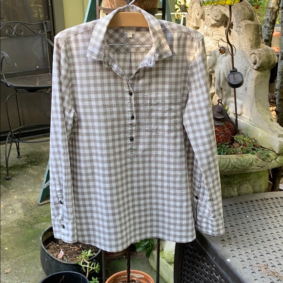 J crew “Boy Fit” pullover top - Picture 2 of 8